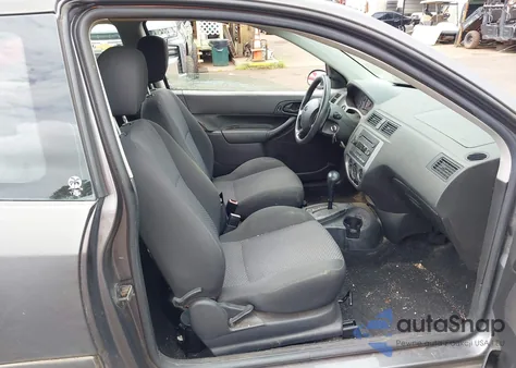 2006 Ford Focus Zx3 из США, поврежденный, VIN 1FAFP31N06W147609